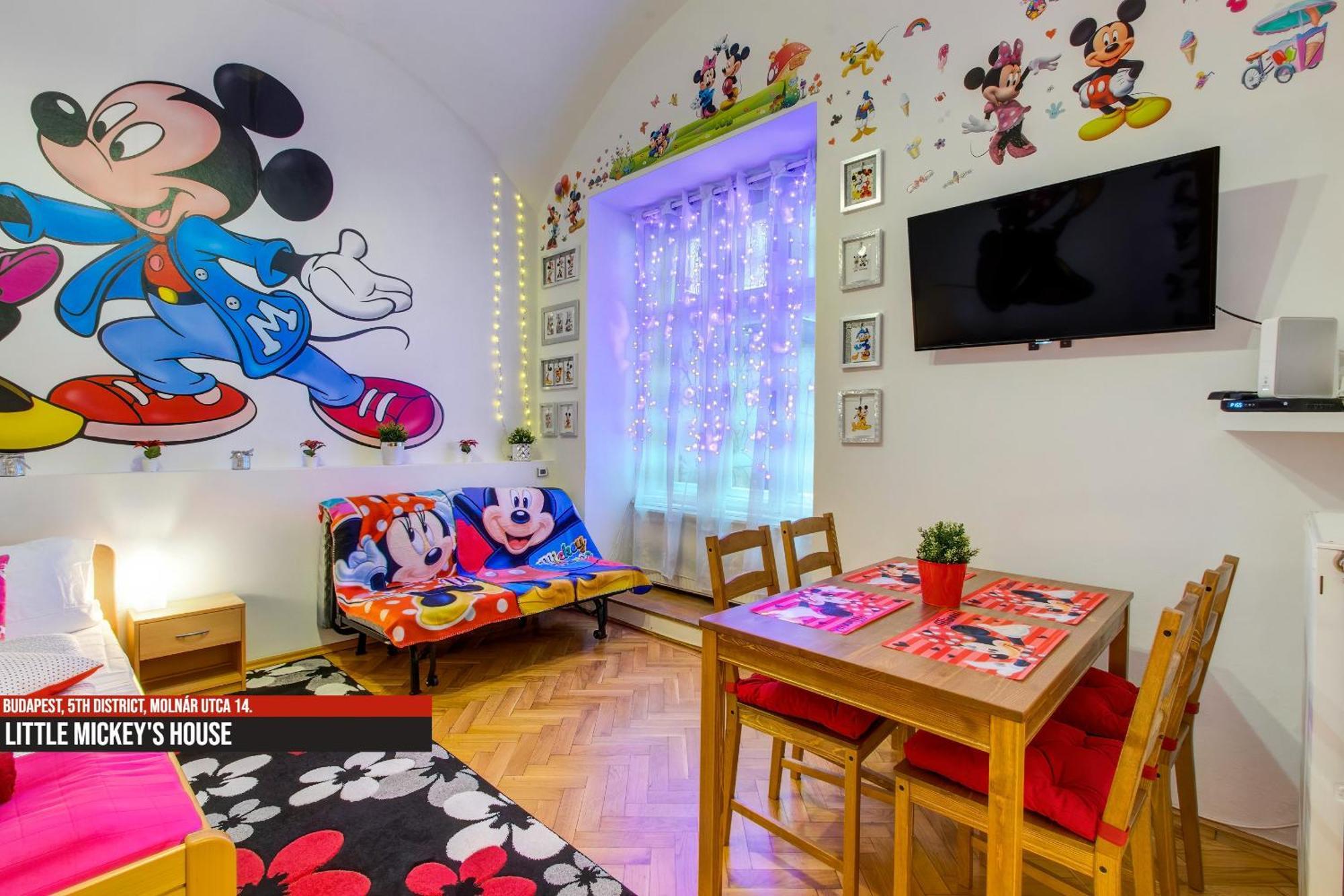 Little Americas Main Street Apartments Budapesta Exterior foto